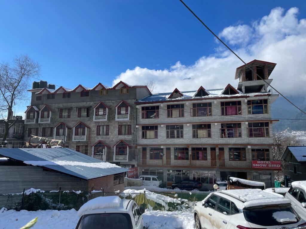 Манали: Hotel Snow Bird
