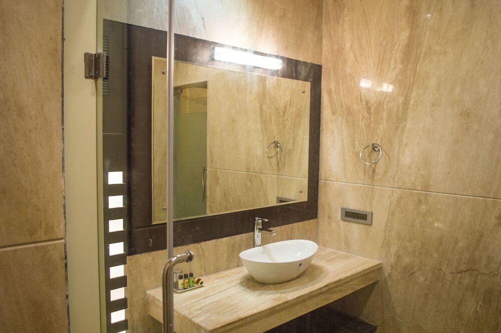 Наинитал: Corbett Wild Iris Spa & Resort