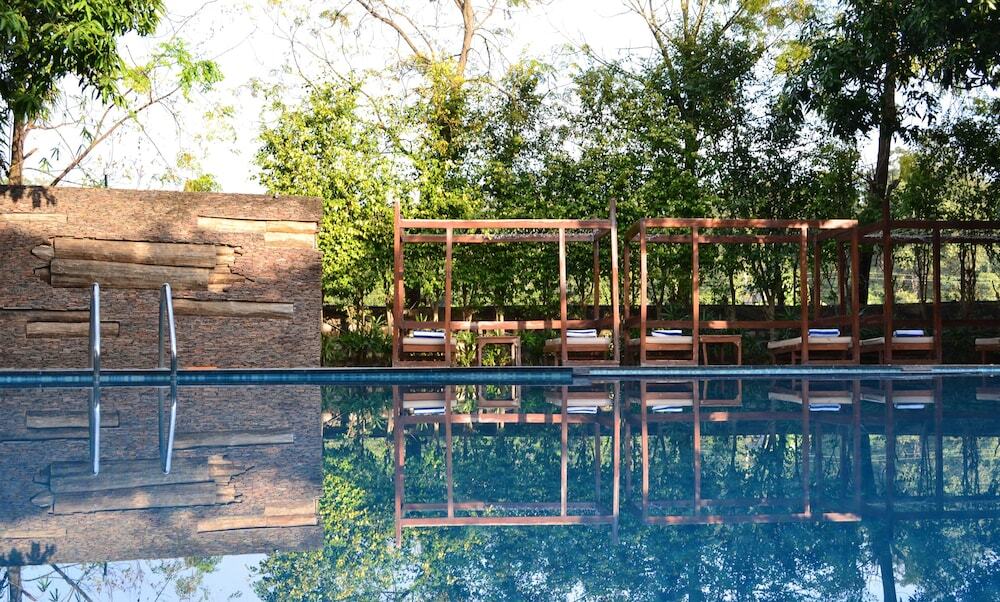 Наинитал: Corbett Wild Iris Spa & Resort