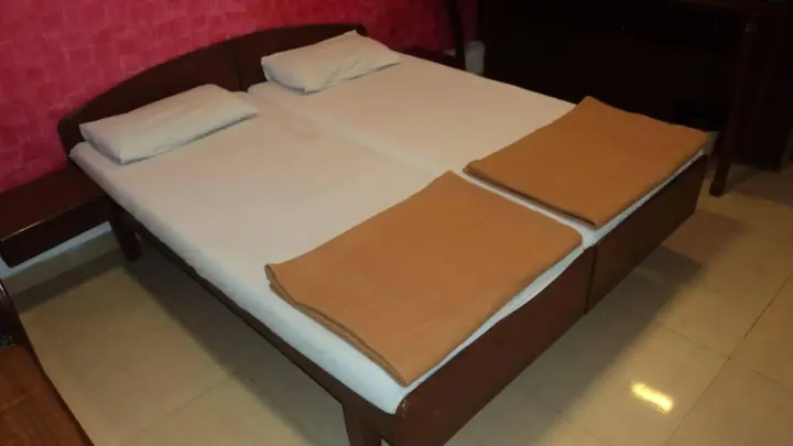 Мумбаи: Benazeer Hotel
