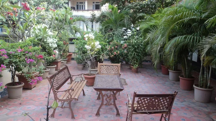 Мумбаи: Benazeer Hotel