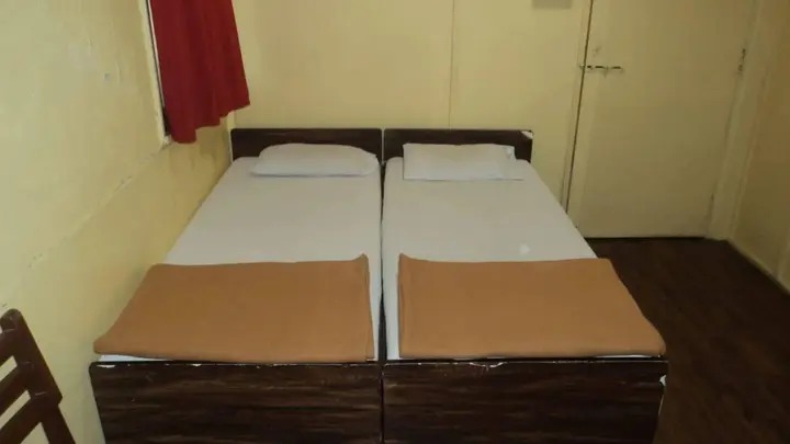 Мумбаи: Benazeer Hotel