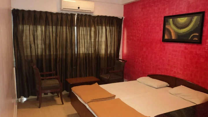 Мумбаи: Benazeer Hotel