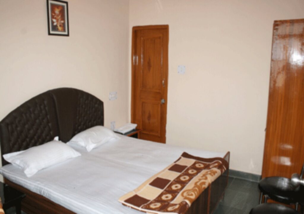 Дехрадун: Hotel Kailash Inn