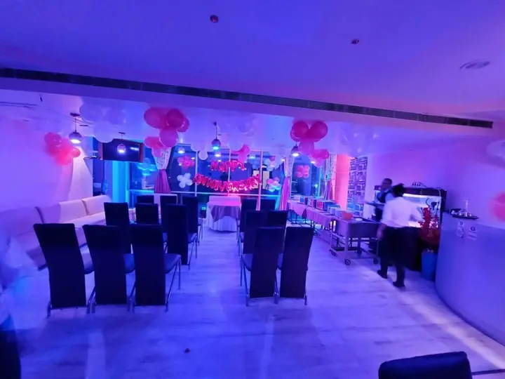 Канпур: Hotel Celebration