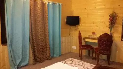 Шринагар: Assad Resorts