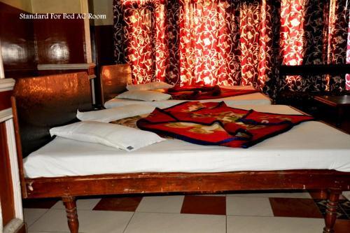 Катра: Hotel Krishna Plaza