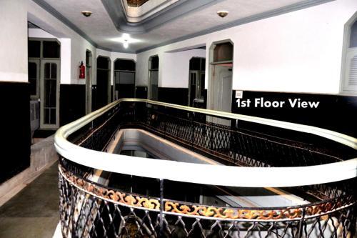 Катра: Hotel Krishna Plaza