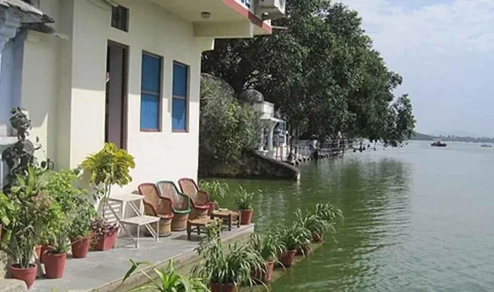 Удаипур: Jheel Hotel and Restaurent