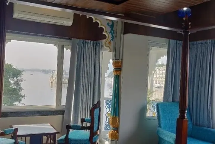 Удаипур: Jheel Hotel and Restaurent