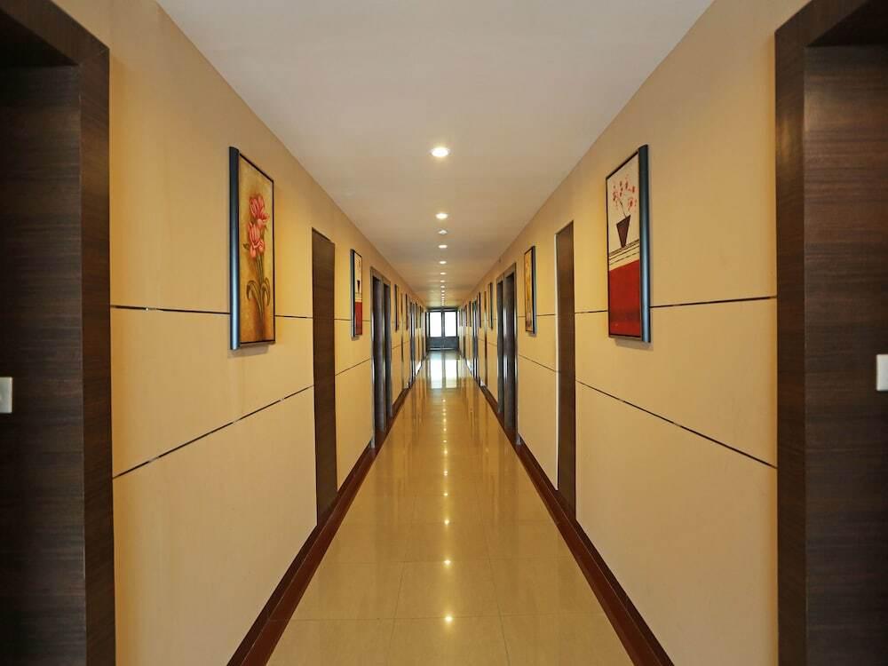 Райпур: OYO 10392 Hotel Corbiz Tower