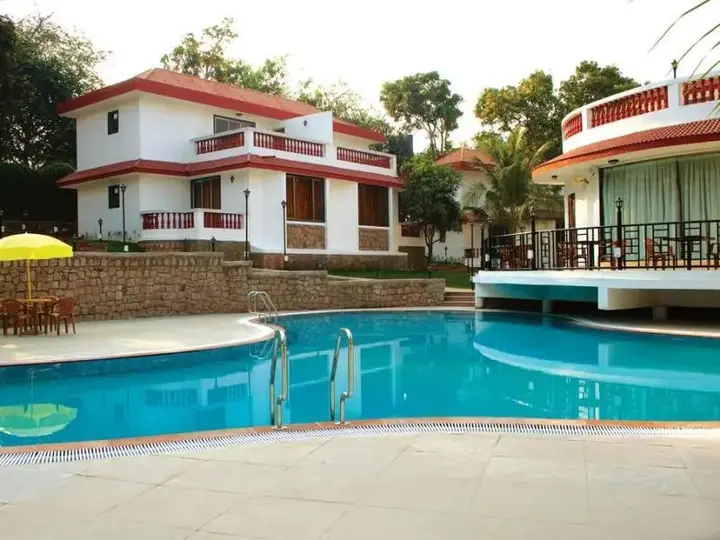 Уттан: Golden Toff Resort