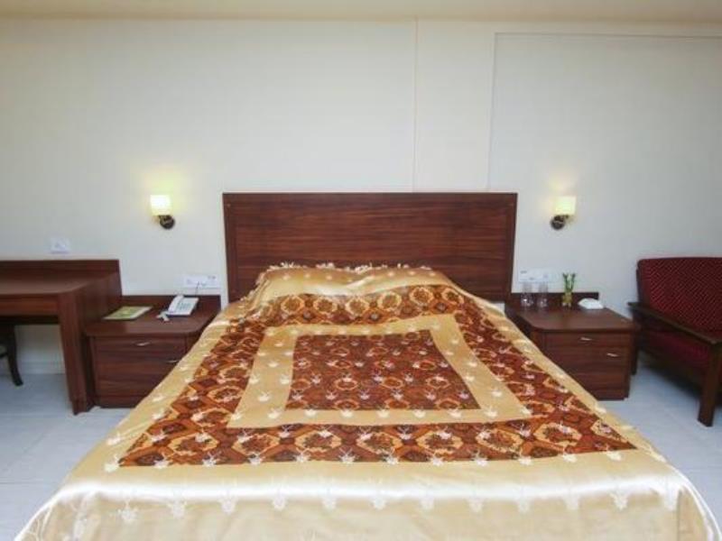 Уттан: Golden Toff Resort