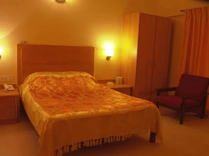Уттан: Golden Toff Resort