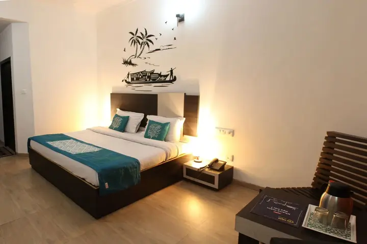 Кангра: Hotel Vatika