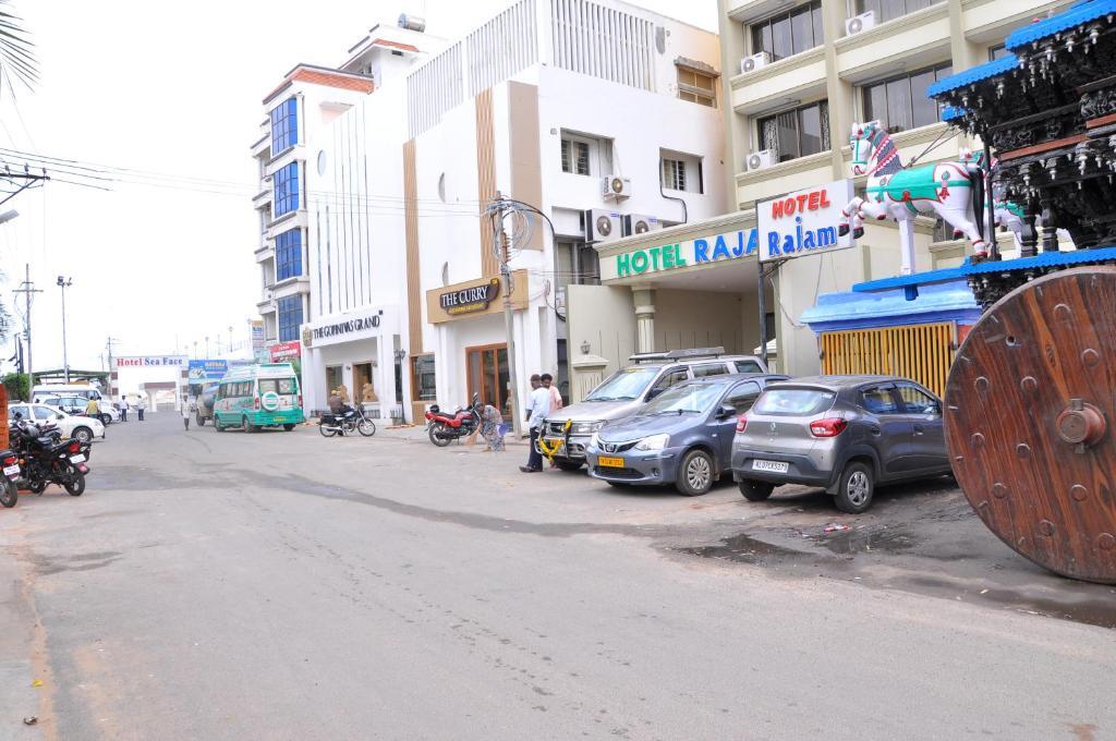 Eraniel: Hotel Rajam