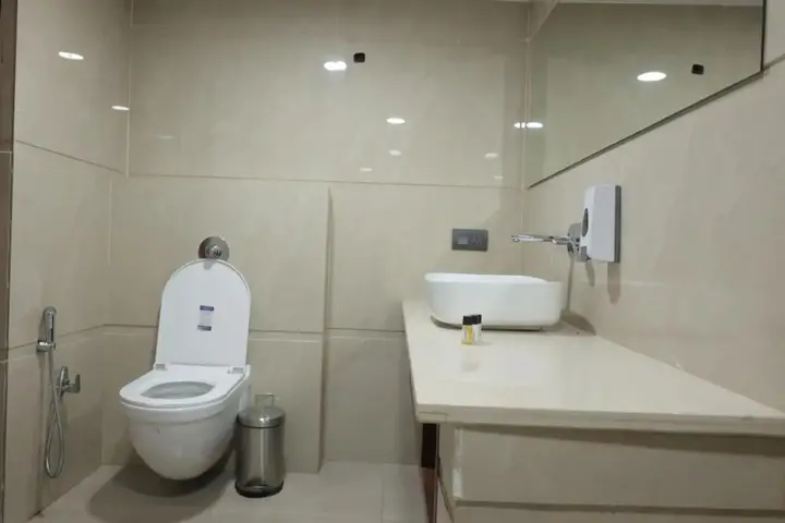 Матхура: Kedar Dham Hotel