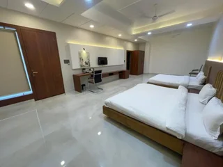 Матхура: Kedar Dham Hotel