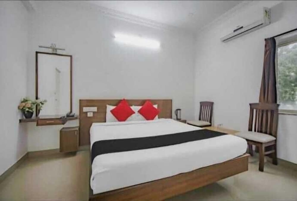 Пудучерри: Hotel Jothimani