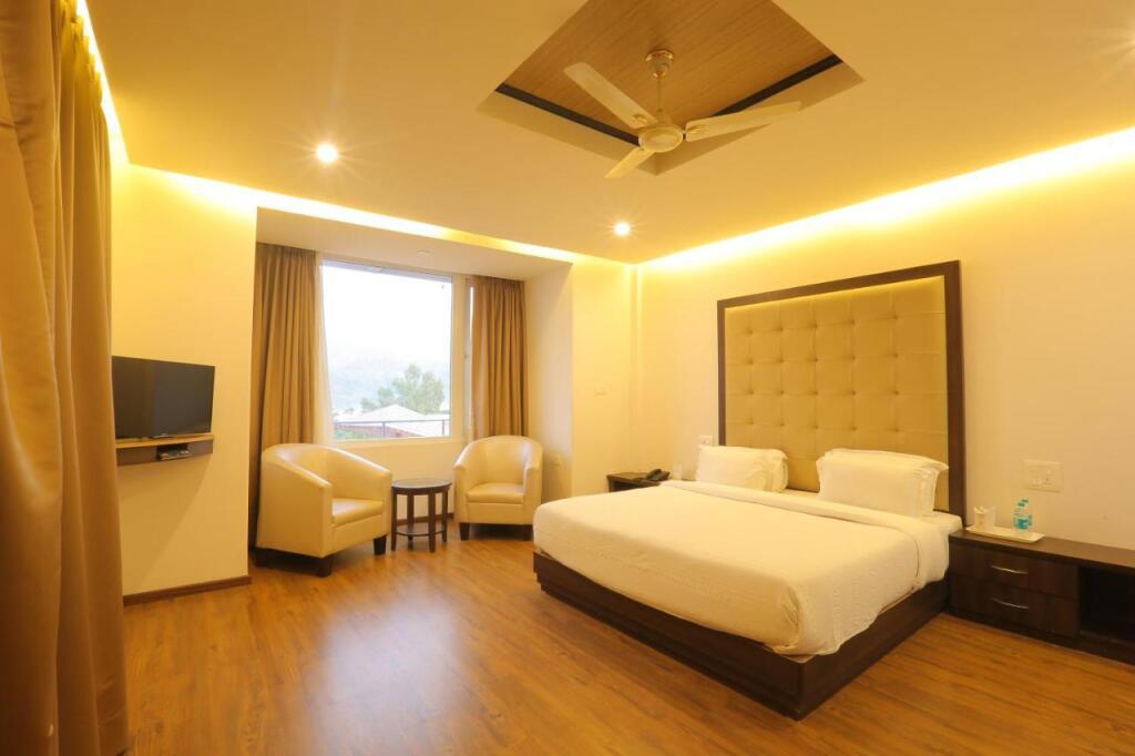 Ришикеш: Hotel Vasundhara Palace Rishikesh