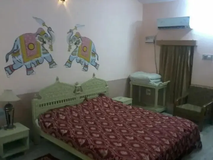 Садри: Roopam Resort