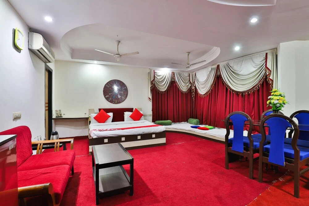Гандидхам: Hotel Gokul