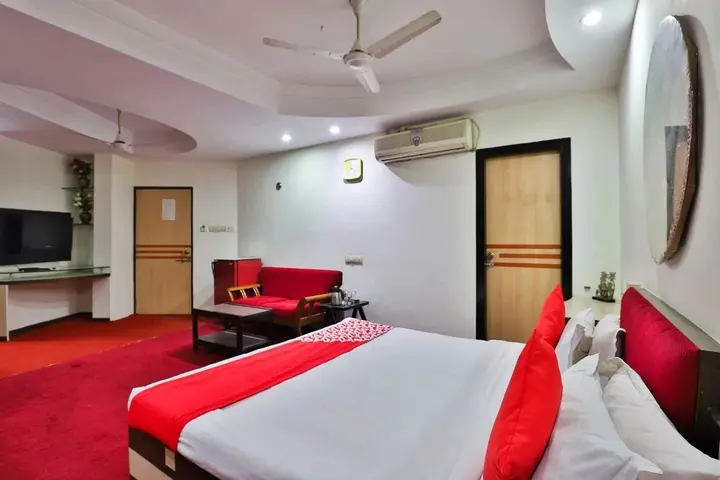 Гандидхам: Hotel Gokul