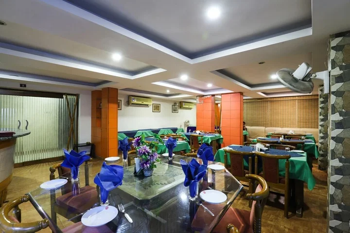Гандидхам: Hotel Gokul
