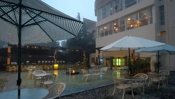 Наинитал: Hotel Arif Castles