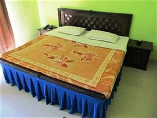 Калангут: Jessica Saffron Beach Resort