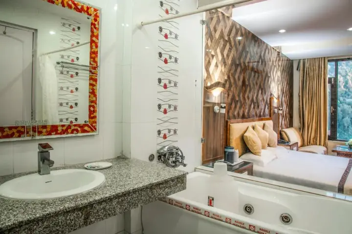 Шимла: Hotel Sukh Sagar Regency