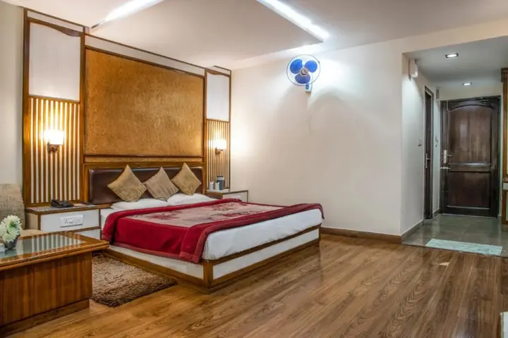 Шимла: Hotel Sukh Sagar Regency