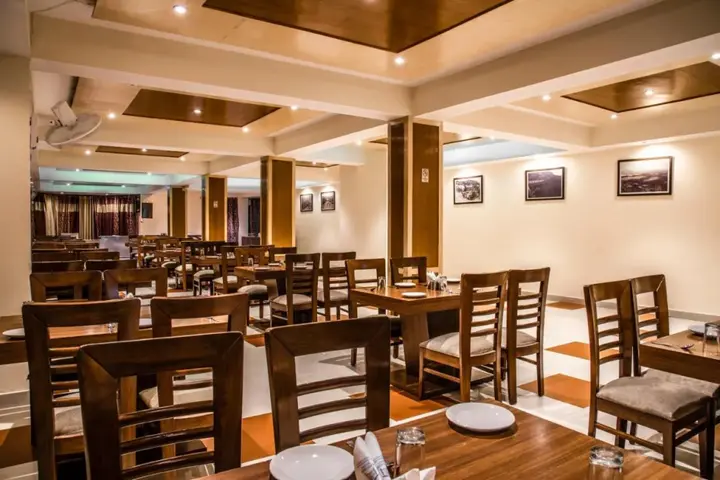Шимла: Hotel Sukh Sagar Regency