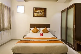 Хидерабад: 18 Square Lake View Boutique Hotel