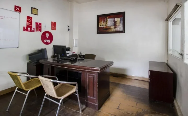 Хидерабад: 18 Square Lake View Boutique Hotel