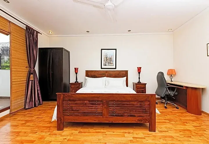 Гуруграм: Harrys Bed and Breakfast