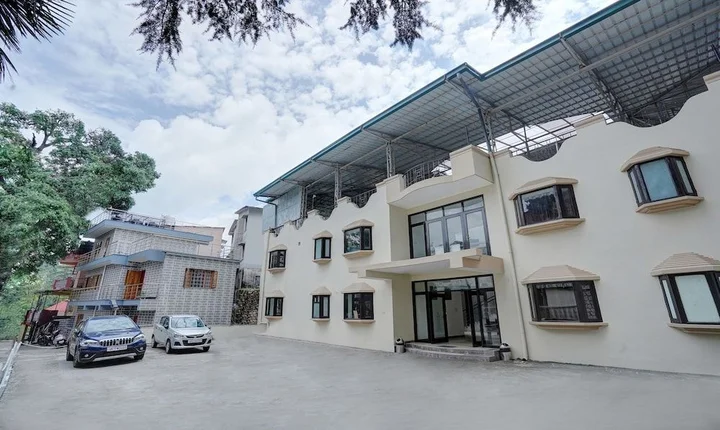 Дехрадун: Treebo Trend Mussoorie Club