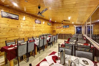 Манали: Hotel Monarch Residency Manali