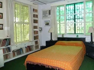 Праяградж: Kanchan Villa
