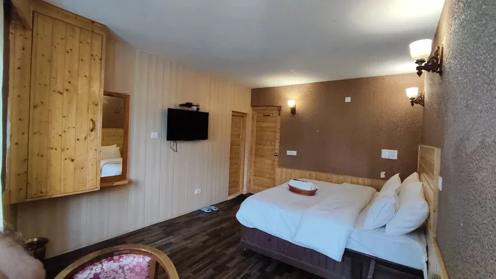 Пахалгам: Hotel Fifth Season - Pahalgam