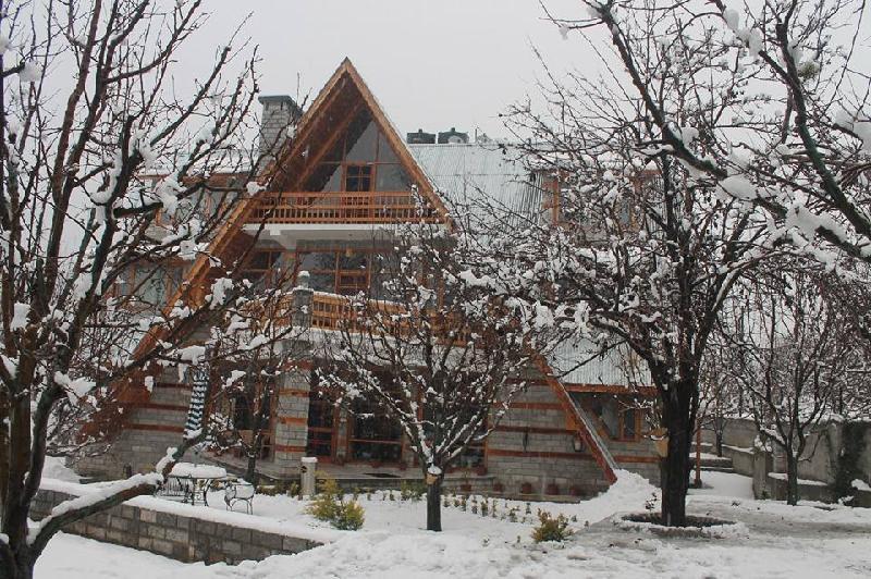 Манали: Orchard House by Aamod