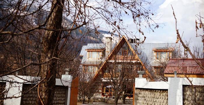 Манали: Orchard House by Aamod