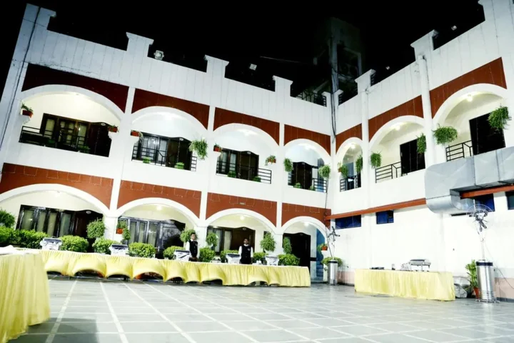 Праяградж: Hotel Prayag Inn