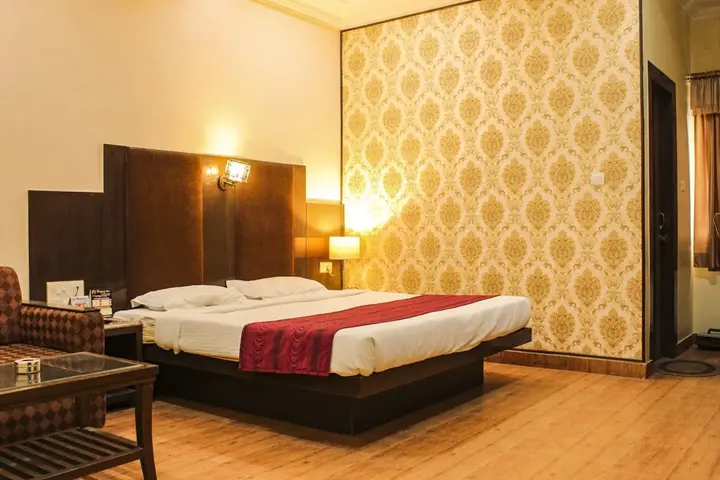 Праяградж: Hotel Prayag Inn
