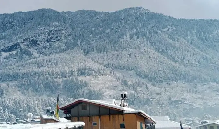 Манали: Redrosecottagesmanali