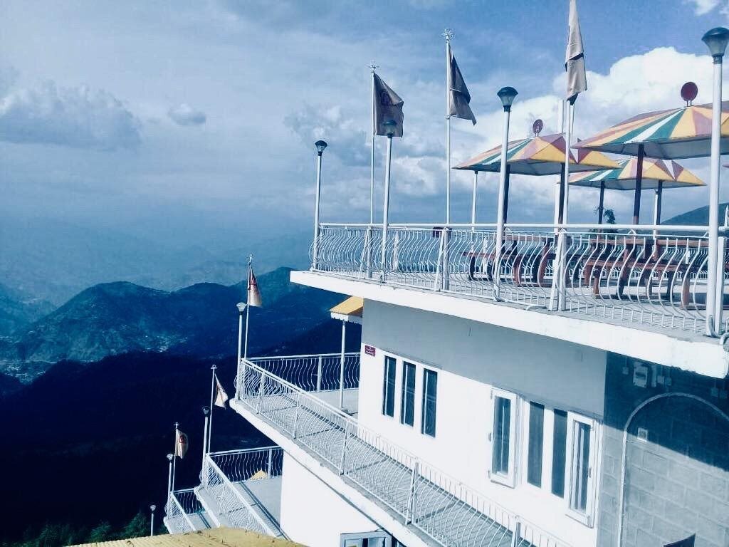 Чамба: OYO 26147 Hotel Guncha Siddhartha