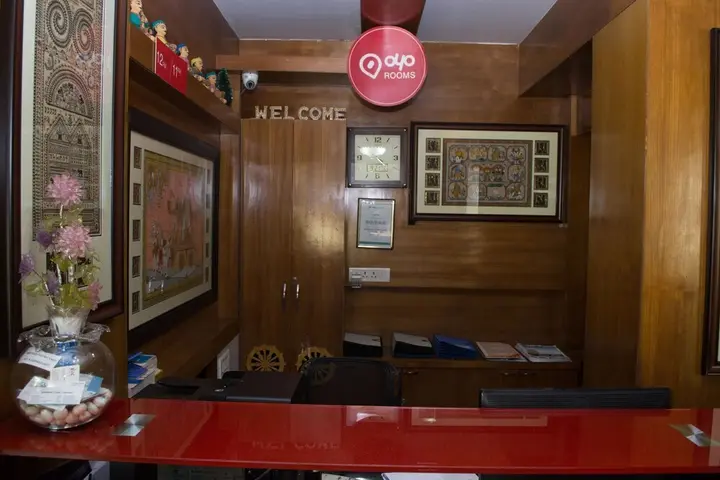 Каттак: OYO 2182 Hotel Seetal