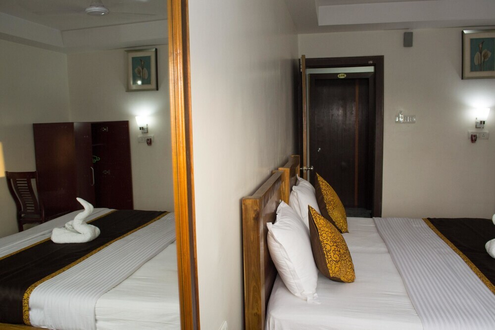 Каттак: OYO 2182 Hotel Seetal