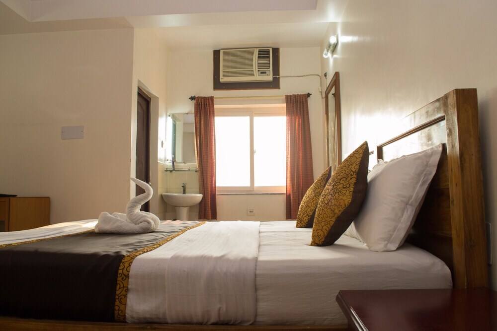 Каттак: OYO 2182 Hotel Seetal