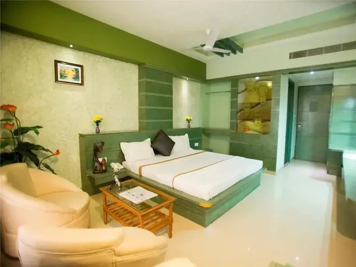 Салем: Hotel AMR EVVERGREEN